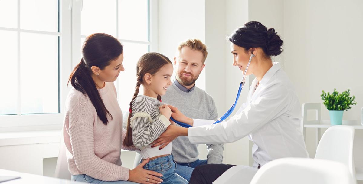 A Closer Look on How to Become a Family Nurse Practitioner & What It Means to Be an FNP